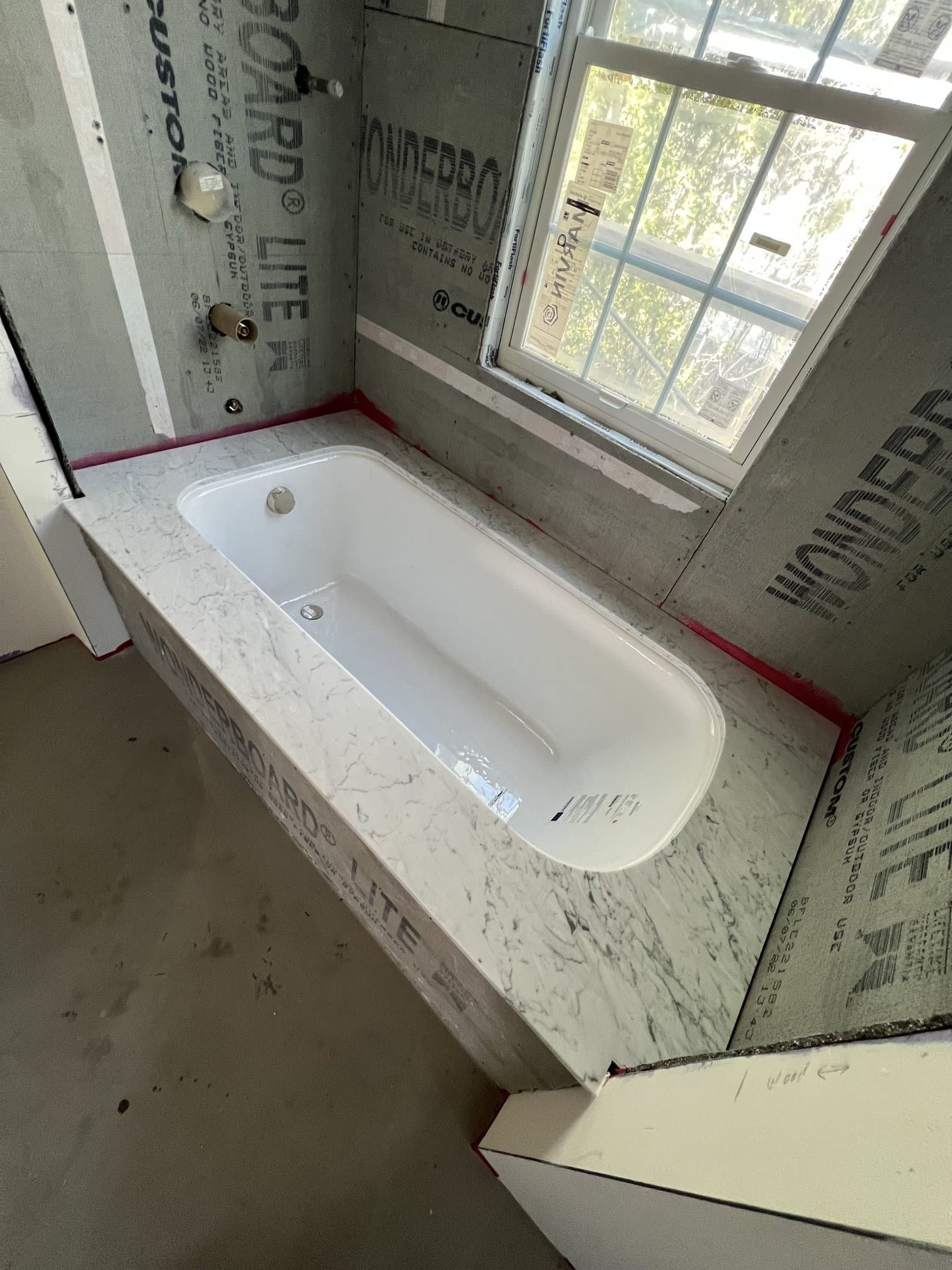 Arched Alcove Tub Bathroom detail